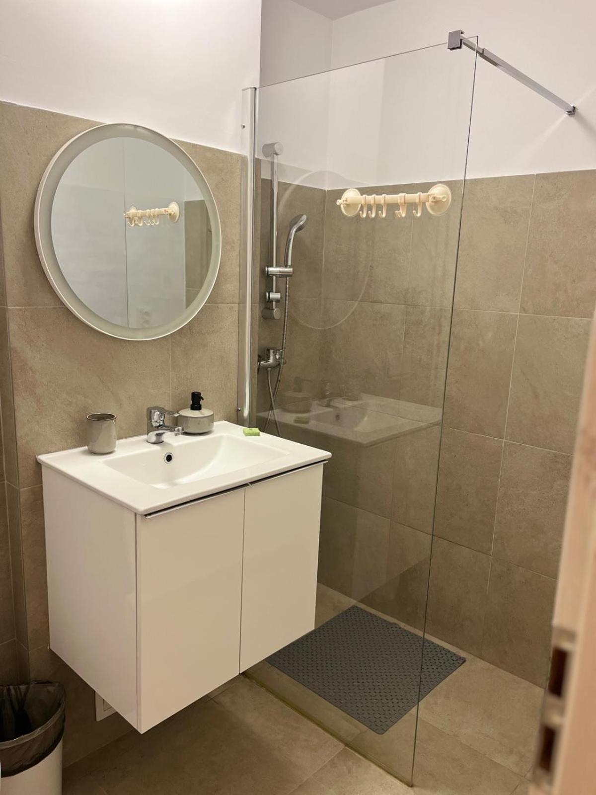 Apartament De Lux Крайова Экстерьер фото